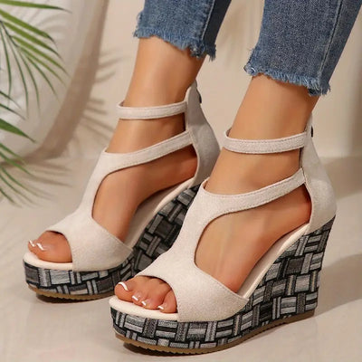 Marita – Geometrische Plateau-Riemchensandalen mit Keilabsatz