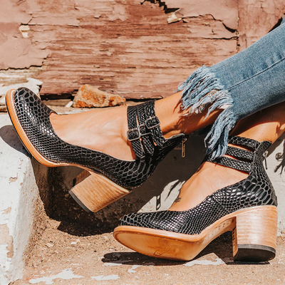 Ginevra™ | Chunky Sole Multi-Strap Pumps