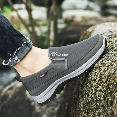 Herren-Slip-On-Outdoorschuhe mit rutschfester Sohle