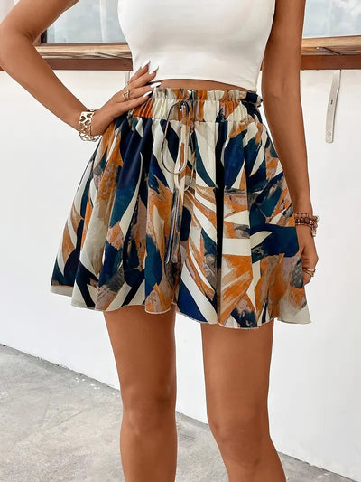 Marteena – Shorts mit abstraktem Print und Kordelzug