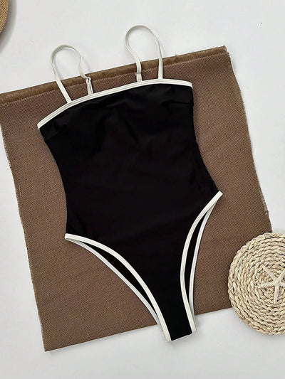 Eleganter Damen Badeanzug Schwarz – Einteiler mit hohem Beinausschnitt & stilvollen Kontrastdetails