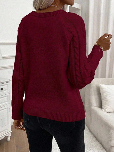Clara – Pullover mit Knopfdetails und Zopfmuster