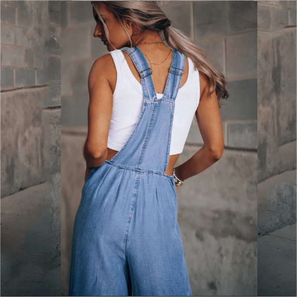 Damen-Latzhose aus Denim mit weitem Bein und verstellbaren Trägern