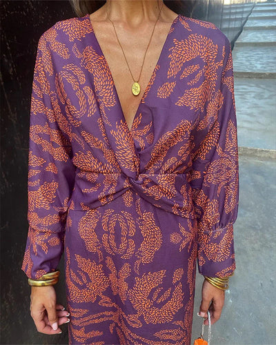 Grida – Langärmliges Kleid mit Boho-Print und Twist-Front