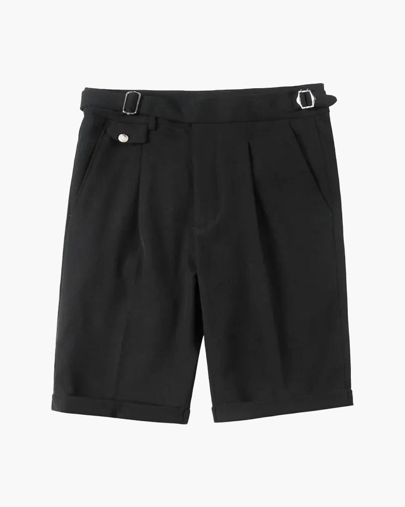 Parker | Maßgeschneiderte Plisseeshorts mit verstellbaren Seitenschnallen