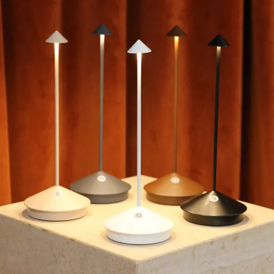 Elegante LED-Tischlampe für Restaurants – Warmweißes Licht, kabellos, dimmbar