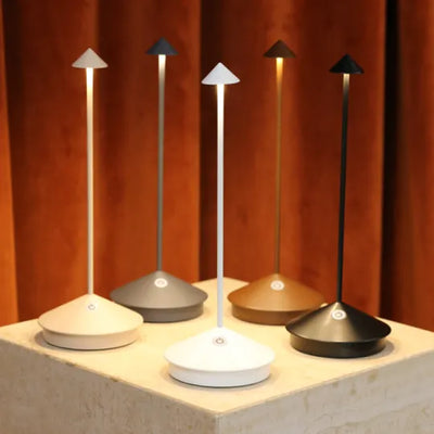 Elegante LED-Tischlampe für Restaurants – Warmweißes Licht, kabellos, dimmbar