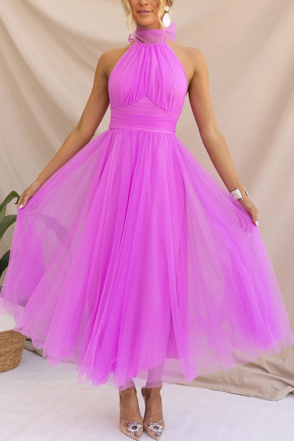 Elegantes Tüllkleid – Halterneck Midikleid mit A-Linie & Schleierkragen