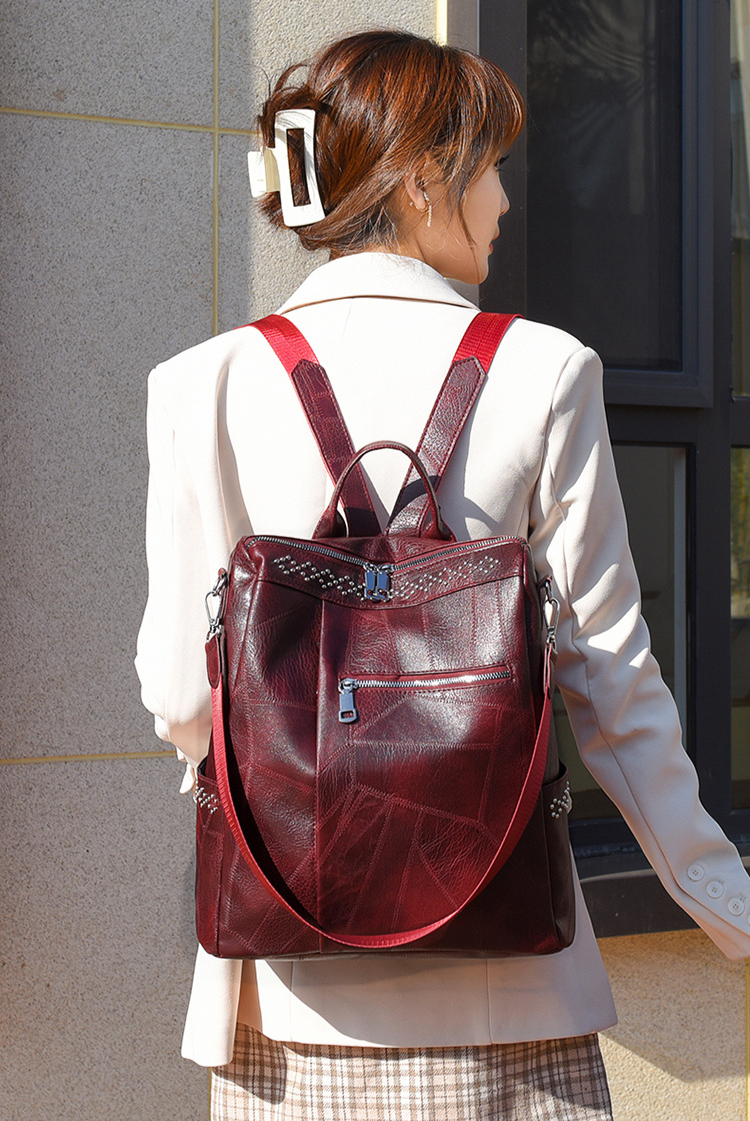 LEONIE™ | VERWANDELBARER LEDERRUCKSACK MIT NIETEN