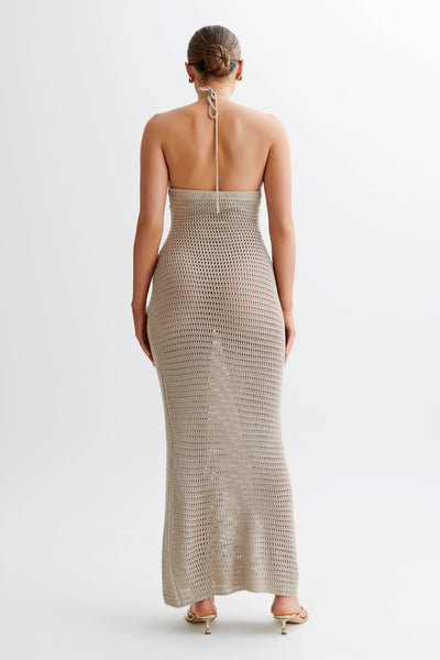 Häkel-Maxikleid mit Blumenapplikationen und Neckholder für Damen