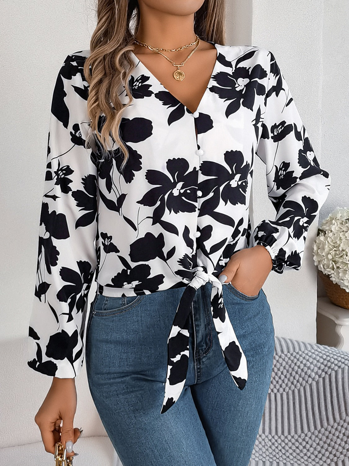 Victoria - Elegante Bluse mit V-Ausschnitt, Print und langen Ärmeln