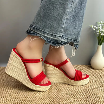 Emila – Keilsandalen mit Doppelriemen