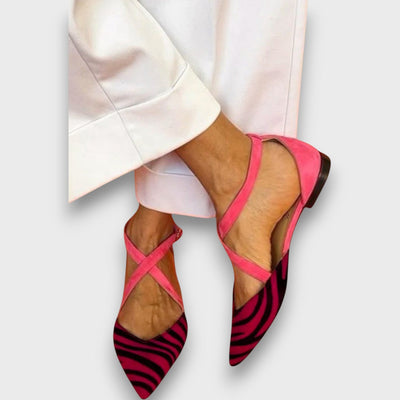 Fenna – Ballerinas mit Zebramuster und Kreuzriemen