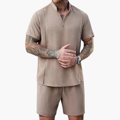 Herren Set mit Henley Shirt und Shorts für den Sommer
