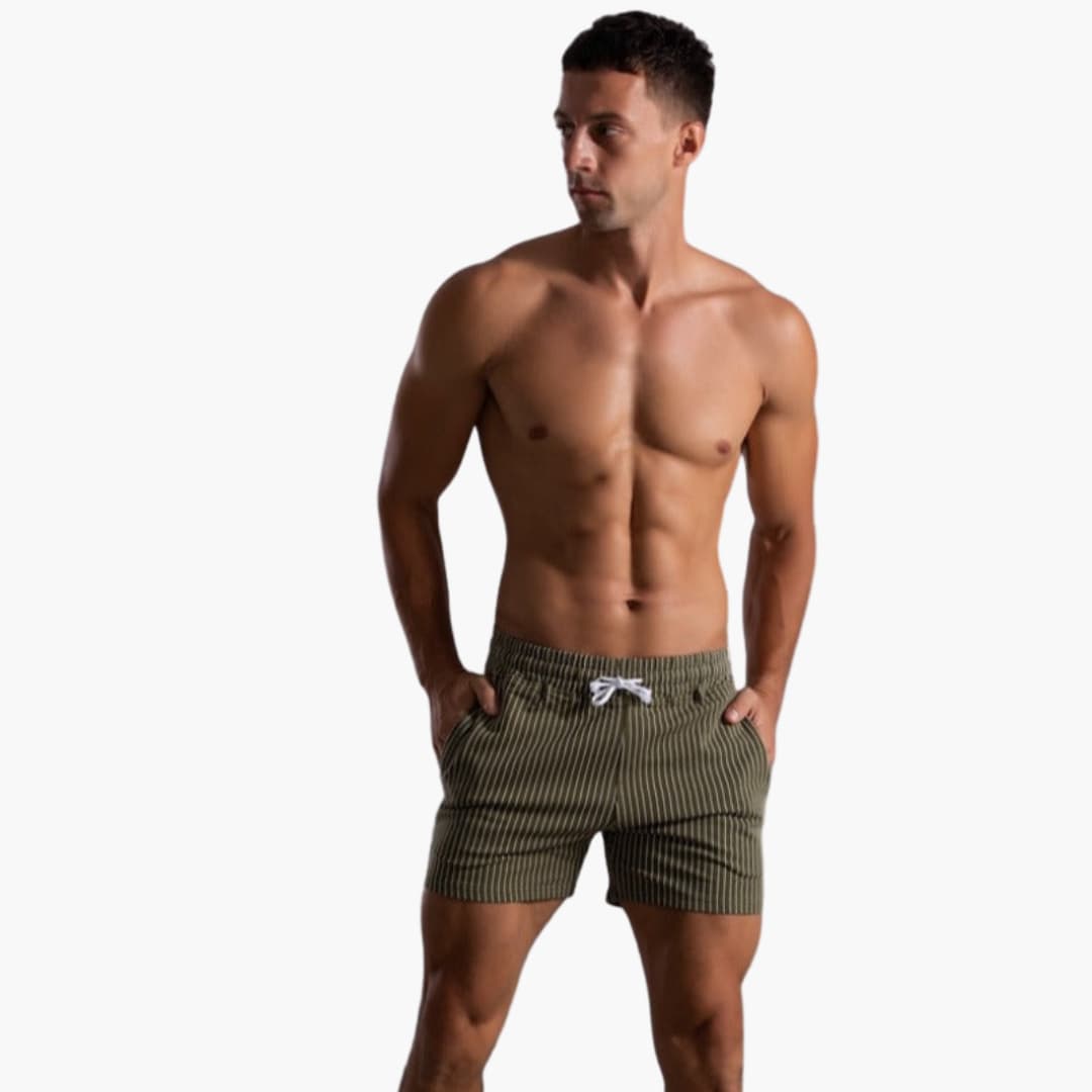 Gestreifte Shorts mit Kordelzug - für Herren im Sommerstil
