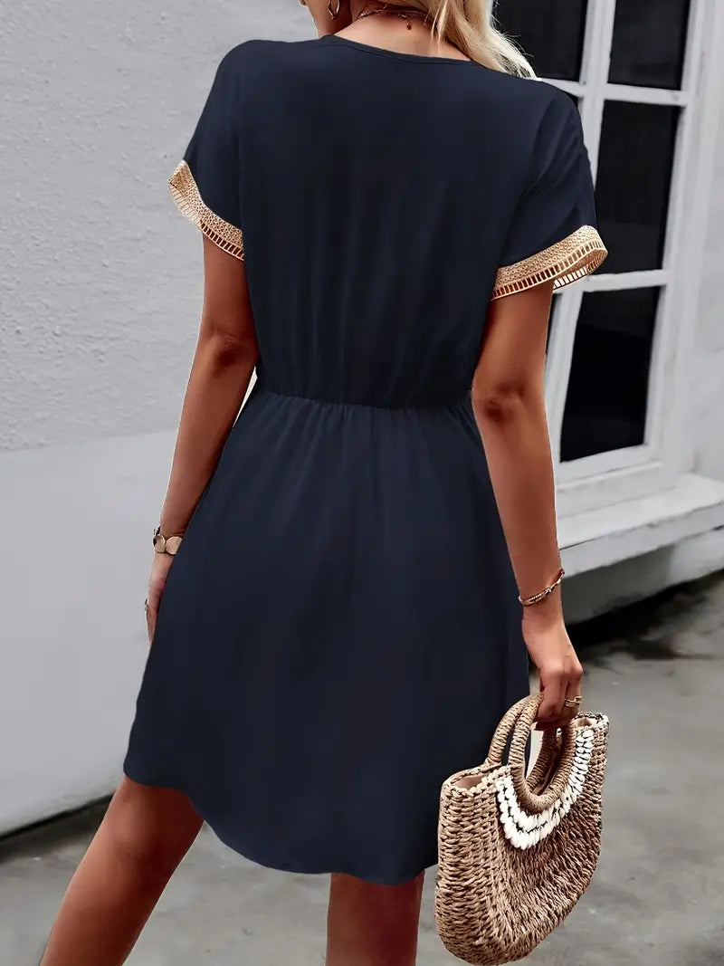 Jemila – Boho-Minikleid mit Häkelbesatz