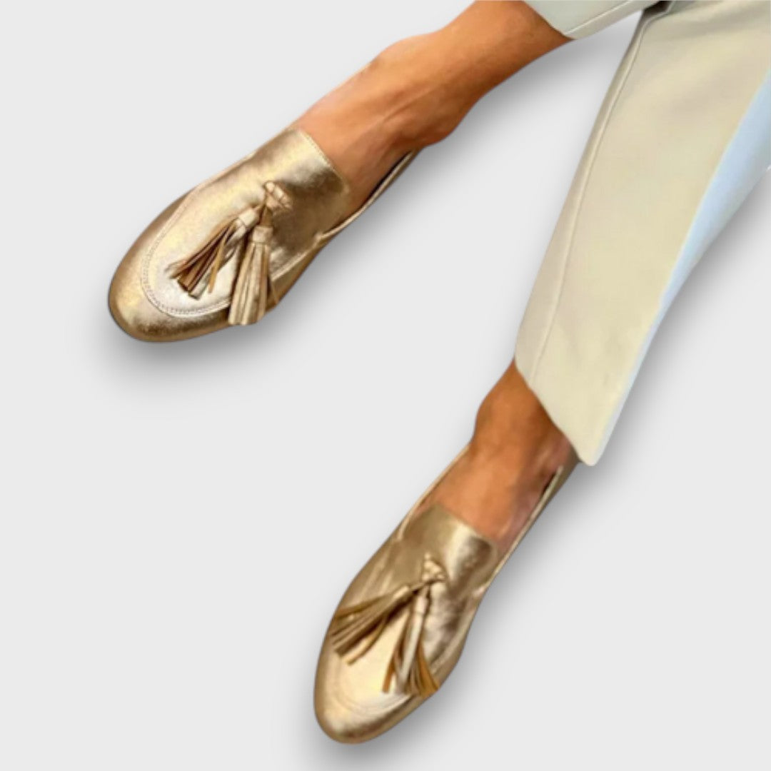 Beatrice – Goldene Loafer mit Glanz