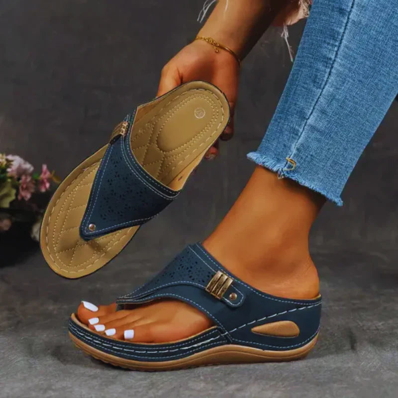 Laida – Hochwertige Keilsandalen aus Leder