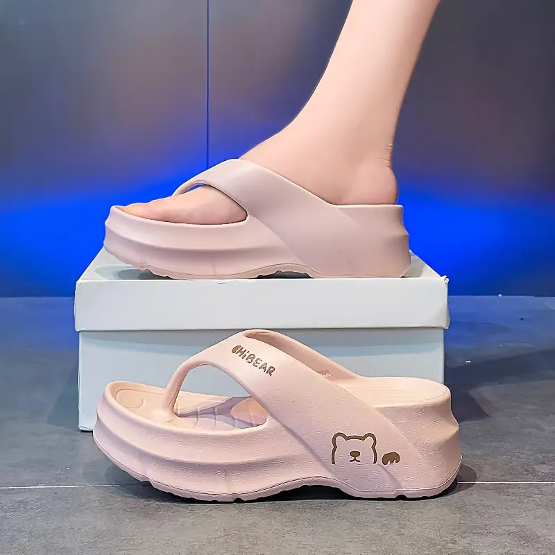 Junea – Süße Flip-Flop-Hausschuhe mit Bären-Platea