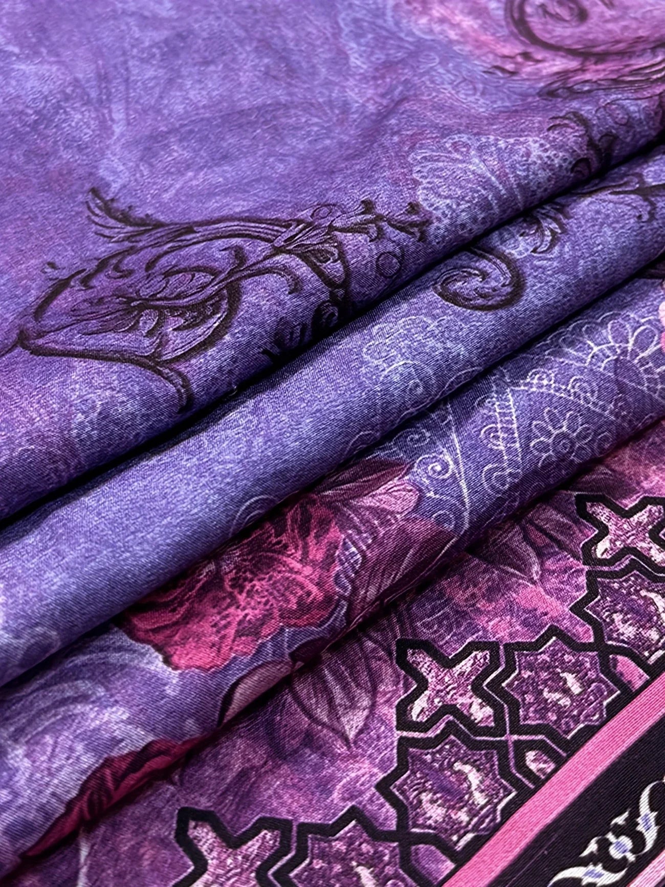 Lina – Ethnische Bluse mit Muster