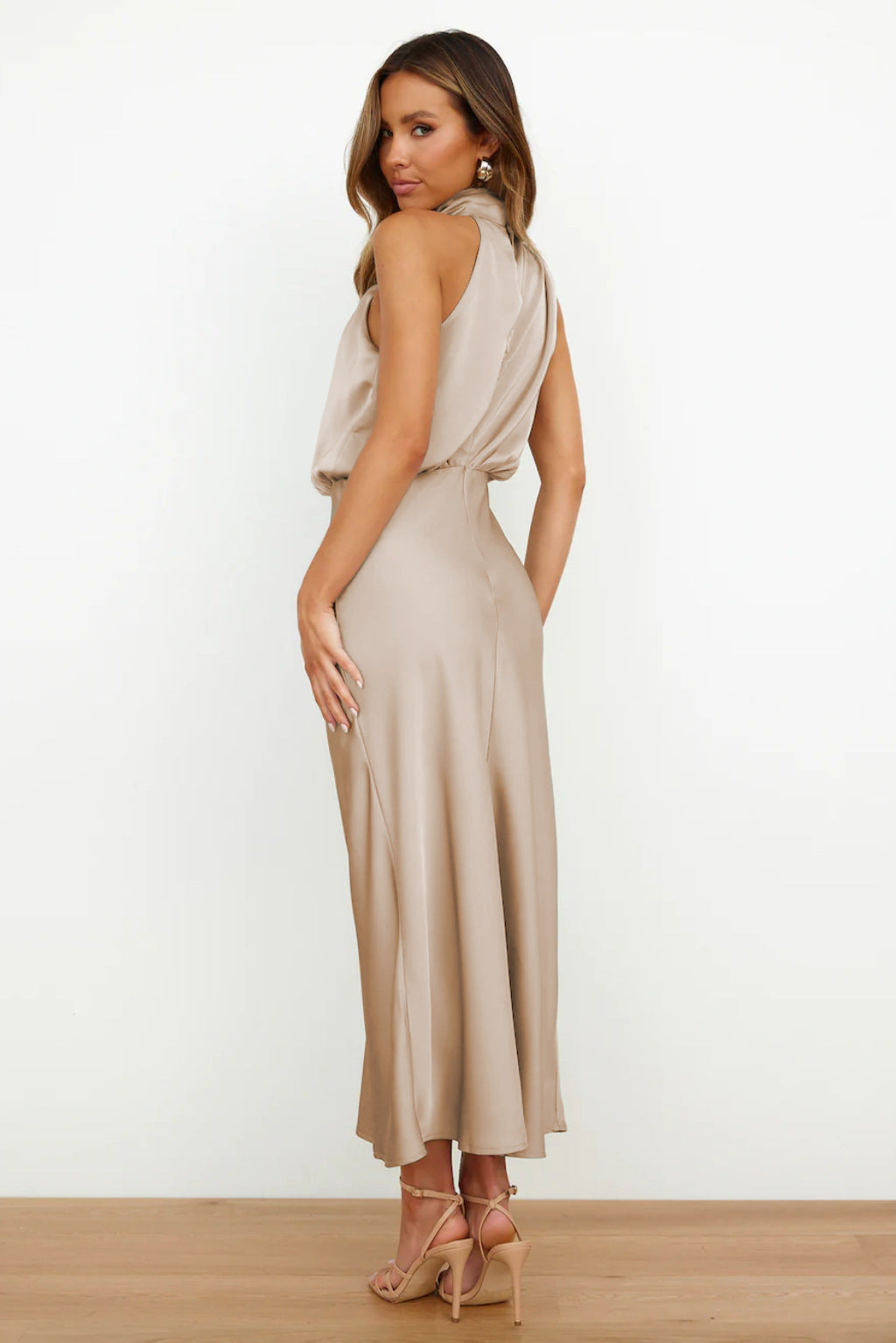 Damen Satin Midikleid Halterneck rückenfrei elegant für Party oder Abendanlass