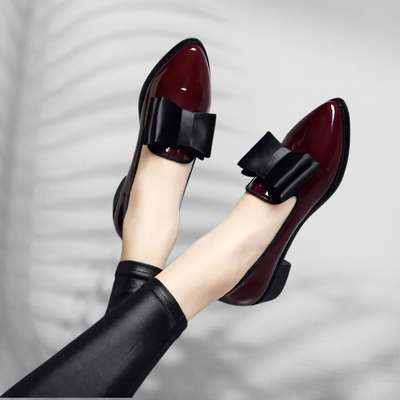 BRITTA™ | Mokassin aus glänzendem Leder mit eleganter Schleife