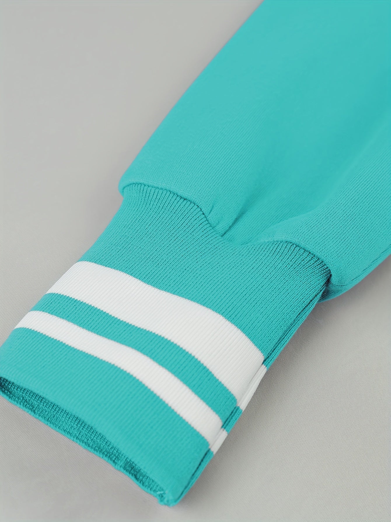 Nicola – Langärmelige Jacke Mit Seitentaschen