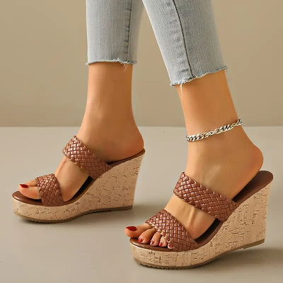 Bonnie - Keilsandalen mit geflochtenem Riemen und Kork