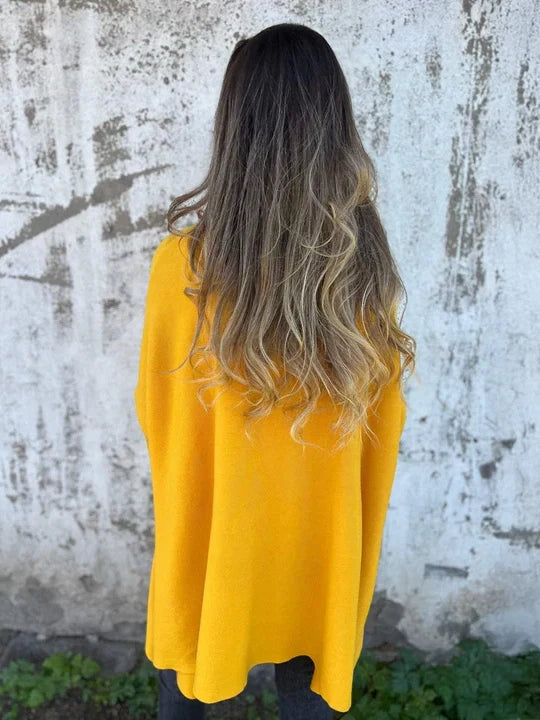 Céline – Weicher Oversized-Pullover mit V-Ausschnitt