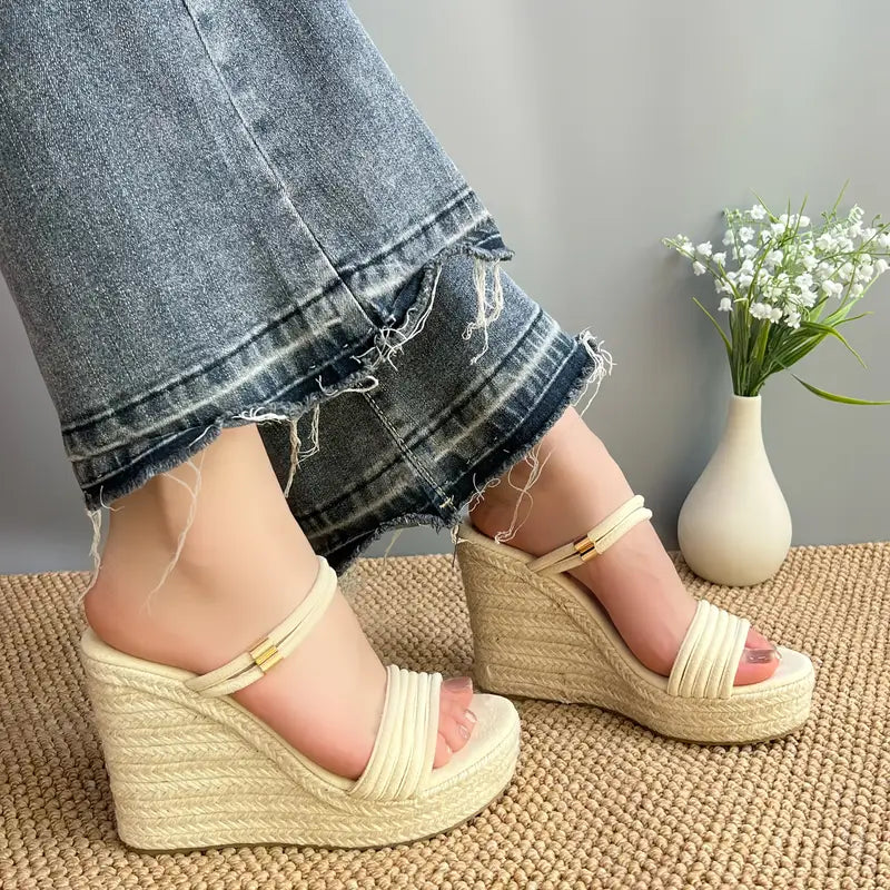 Emila – Keilsandalen mit Doppelriemen