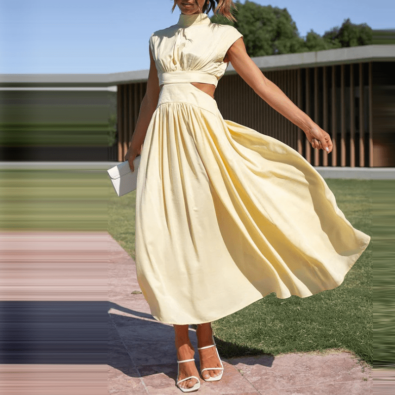 Elegantes schwarzes Midikleid mit Cut-Outs – Stehkragen & Plissee für stilvolle Auftritte
