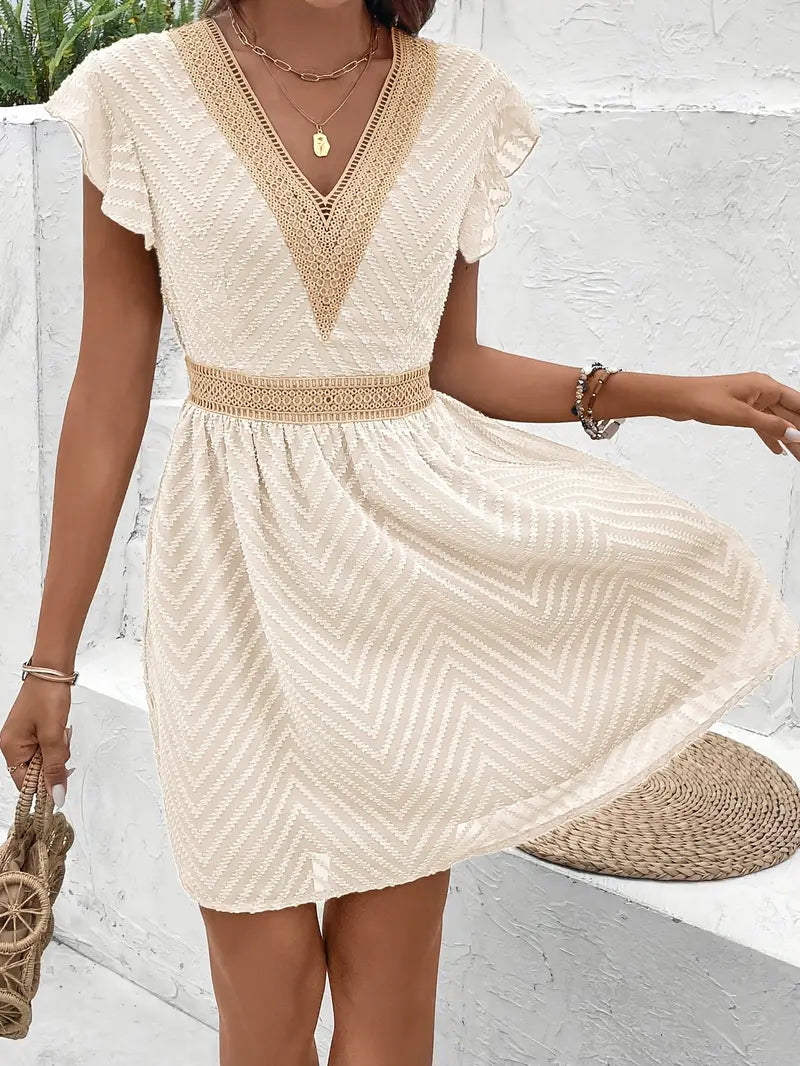 Alice - Elegantes A-Linien-Kleid mit V-Ausschnitt aus französischer Spitze für Frauen