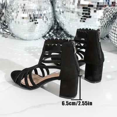 Ameiko – Elegante Sandalen mit Cut-out und Blockabsatz