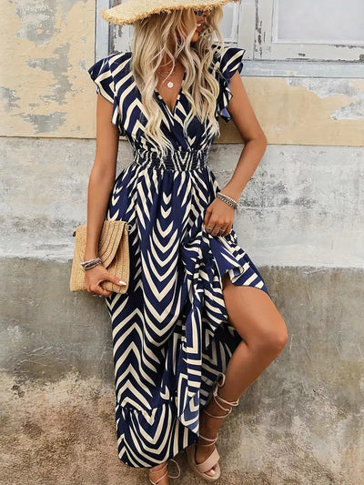 Kaline – Schickes Midikleid mit Chevron-Muster und V-Ausschnitt