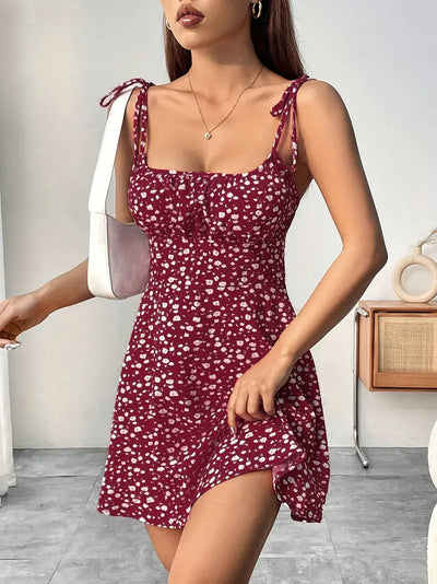 Maxine – Minikleid mit Blumenmuster und Bindebändern