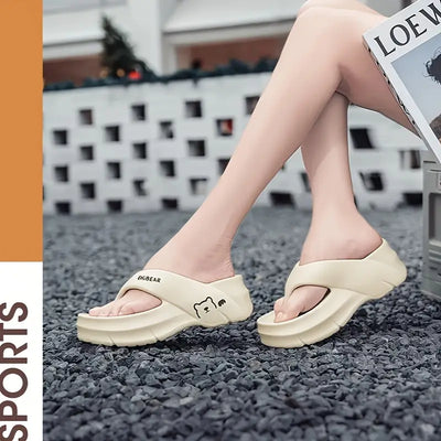 Cresida – Niedliche Plateau-Flip-Flops mit Cartoon-Motiv