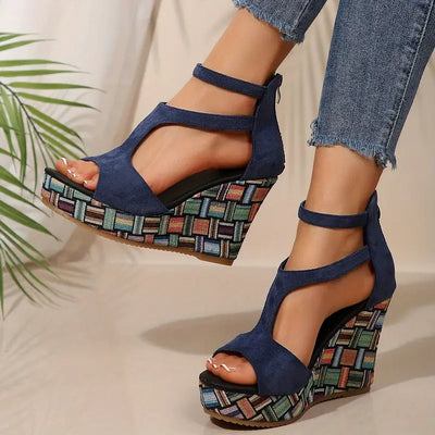 Marita – Geometrische Plateau-Riemchensandalen mit Keilabsatz