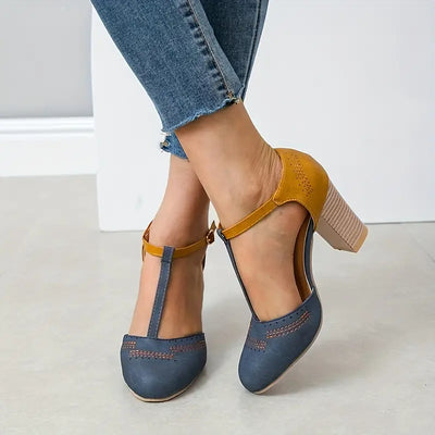 Aureven – Vintage T-Riemen-Pumps mit Blockabsatz