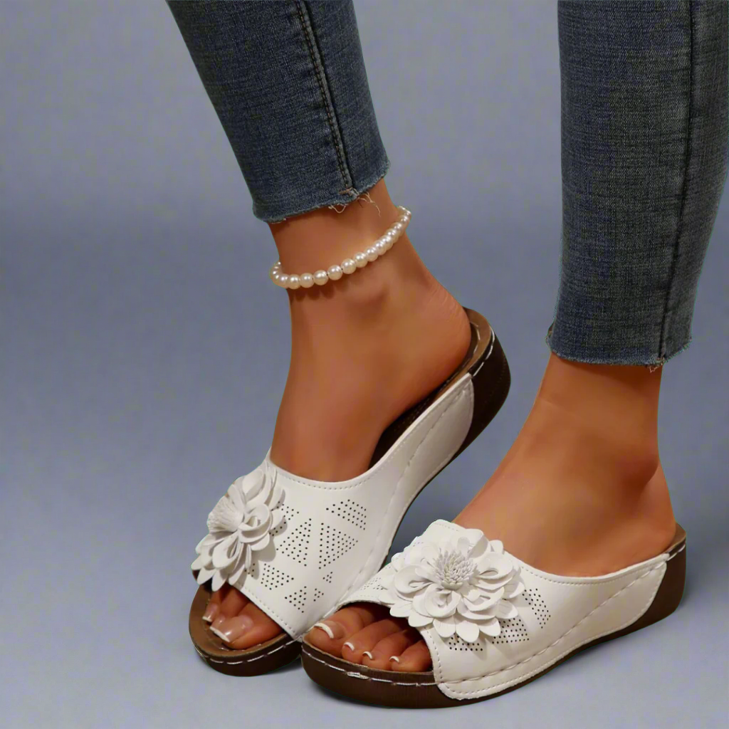 Jolanda | Elegante Orthopädische Sandalen mit Blumenmotiv