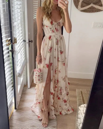 Flaura – Maxikleid mit floralem Rüschenschlitz