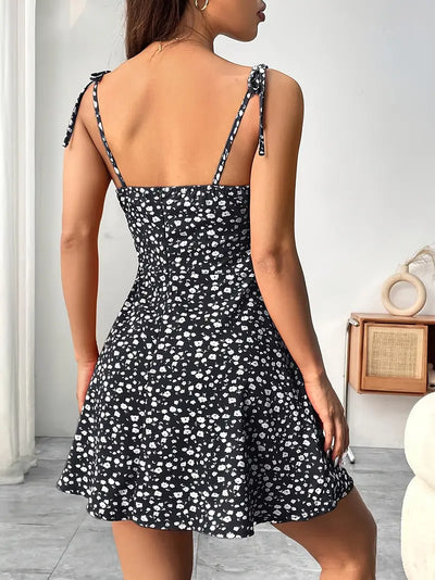 Maxine – Minikleid mit Blumenmuster und Bindebändern