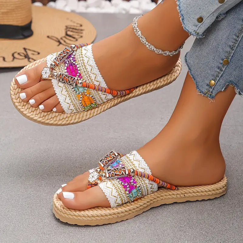 Cedie – Boho-Sandalen mit Perlen und geflochtenem Seil