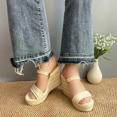 Emila – Keilsandalen mit Doppelriemen
