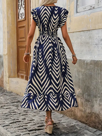 Kaline – Schickes Midikleid mit Chevron-Muster und V-Ausschnitt