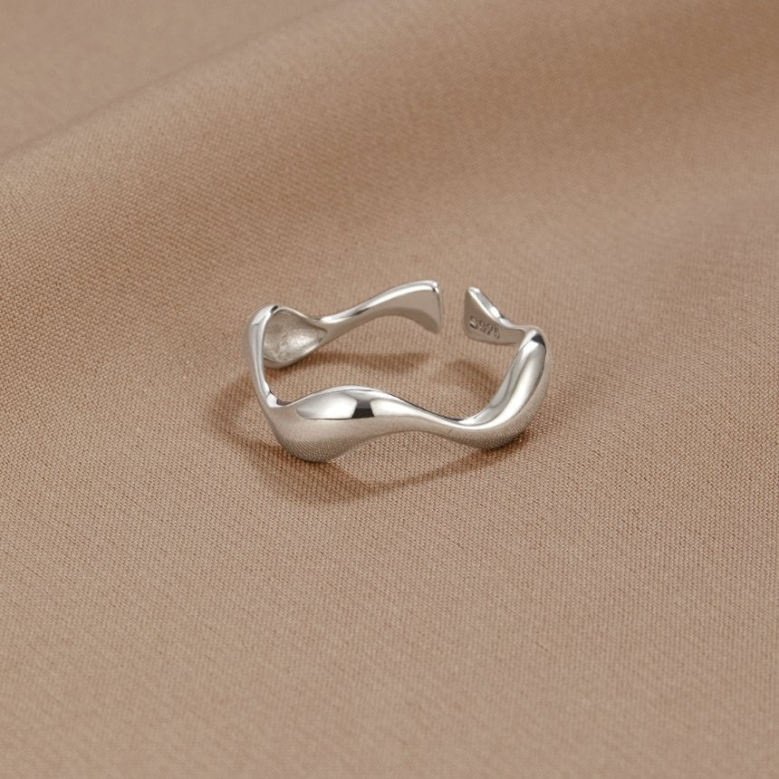 Waves – Minimalistischer Ring