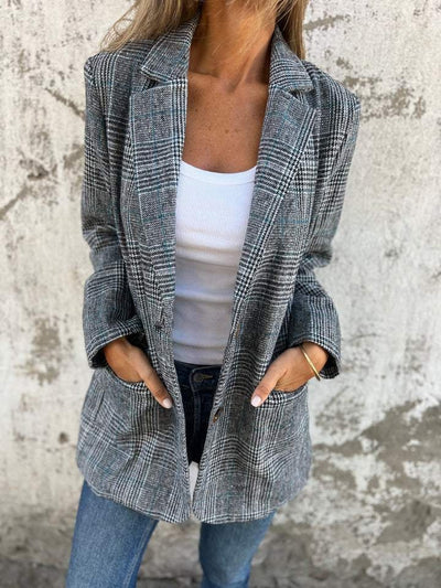 LÄSSIGER KARTIERTER BLAZER MIT REVERS