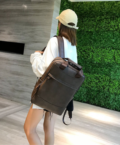 LEON™ | Handgefertigter Lederrucksack