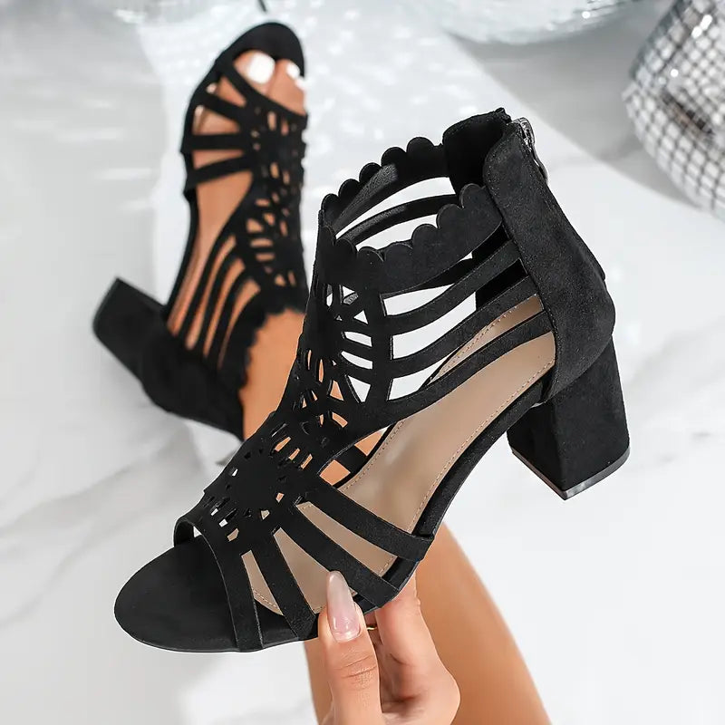 Ameiko – Elegante Sandalen mit Cut-out und Blockabsatz