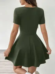 Esther -  Braunes gestricktes kurzes Freizeitkleid