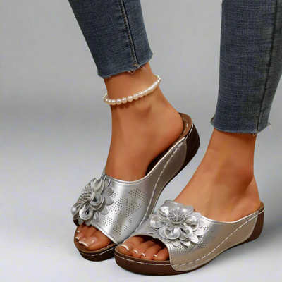 Jolanda | Elegante Orthopädische Sandalen mit Blumenmotiv